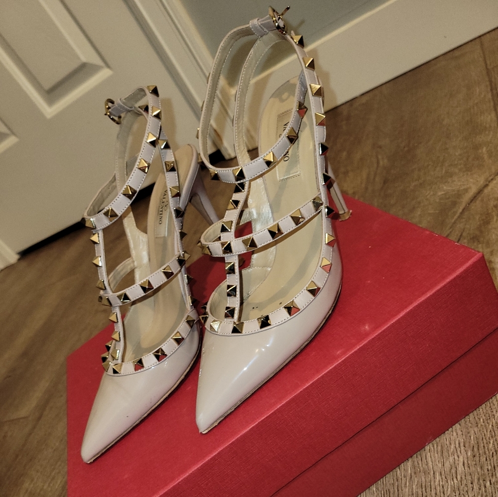 Valentino Heels 👠 - Picture 3 of 3